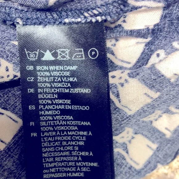 Divided by H&M button down cat print dress - Picture 7 of 7